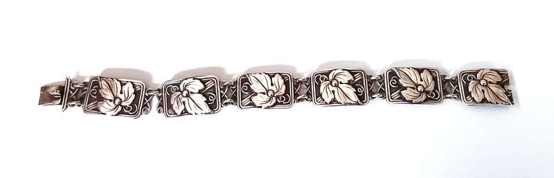 Silver  Candida Floral  Leaf Bracelet
