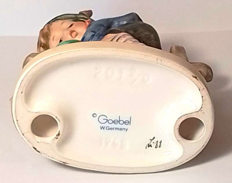 GOEBEL  HUMMEL  FIGURE  -  Retreat to Safety