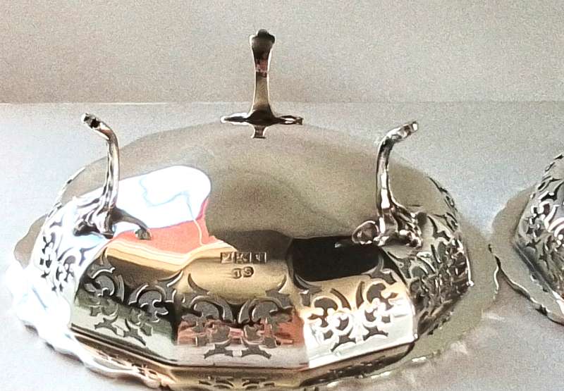 Birmingham  1959  -  Pair  -  Pierced  Footed  Bowls