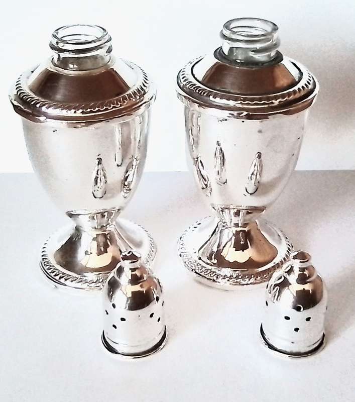 Sterling  Silver  -  Pair  Salt  &  Pepper  Pots