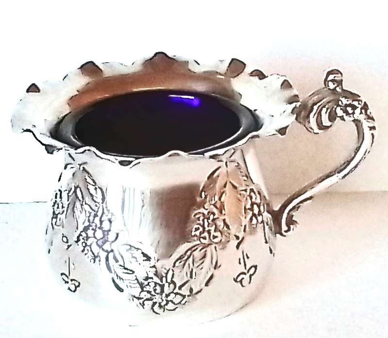 Birmingham  1913  Mug Shaped pot with blue glass liner
