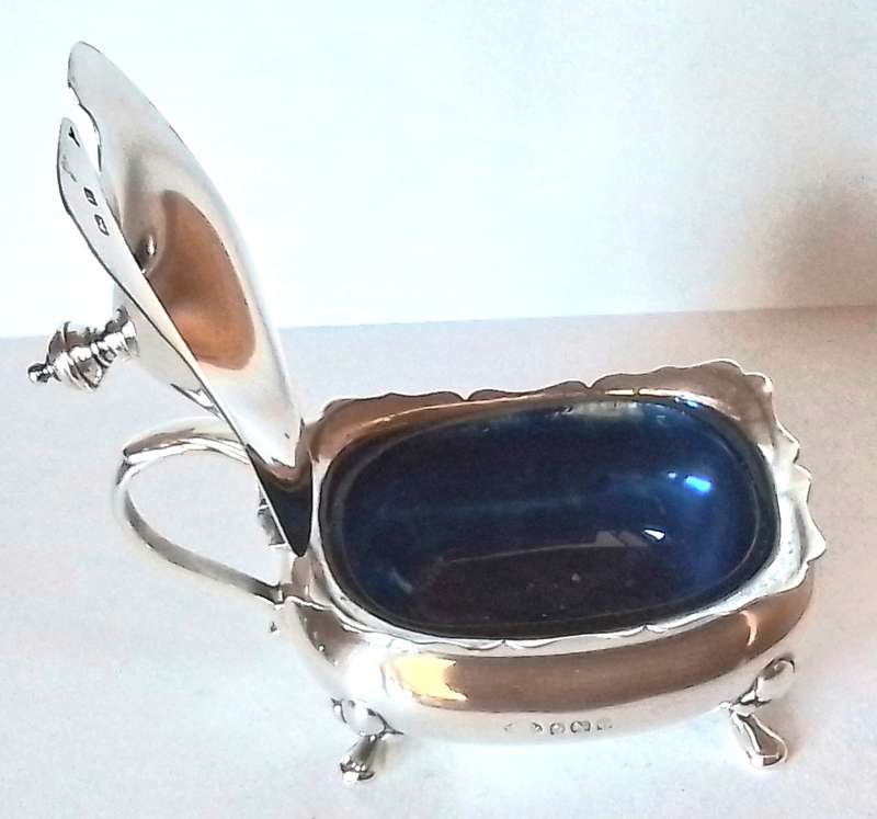 Birmingham  1929  -  Lidded  /  Footed  Mustard   Pot  / Liner