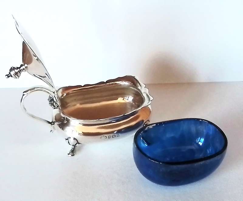 Birmingham  1929  -  Lidded  /  Footed  Mustard   Pot  / Liner