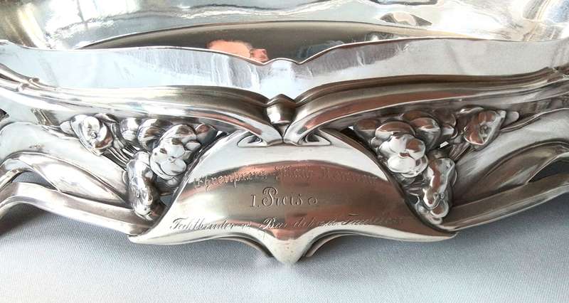 '800'  Silver  -  Art  Nouveau   -  Oval Footed  Relief  Dish with Plated Liner