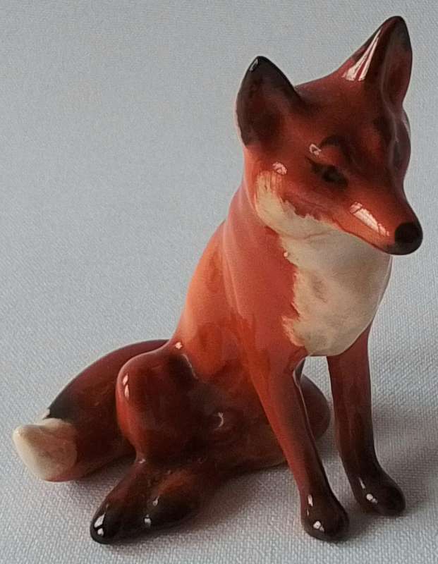 Beswick  vintage porcelain Fox Figure