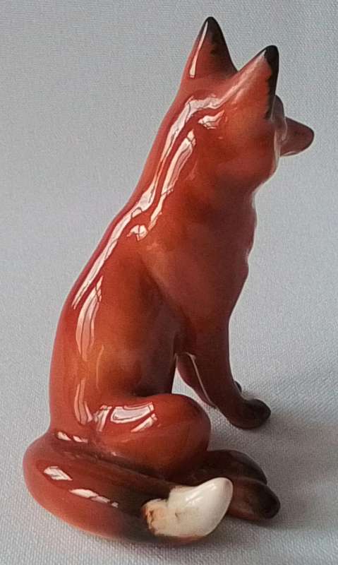 Beswick  vintage porcelain Fox Figure
