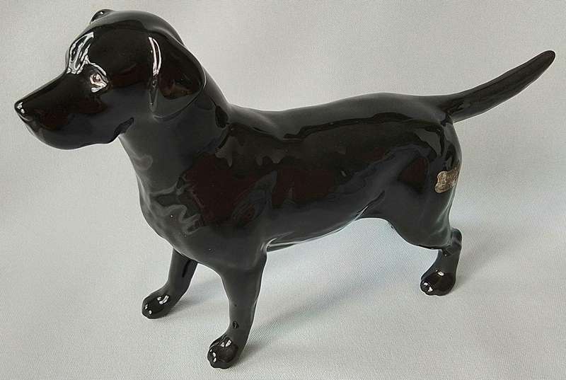 Beswick  -  Vintage porcelain  -  Labrador  Dog  Figure