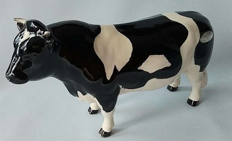 Beswick  -  Vintage porcelain  -  Bull  figure