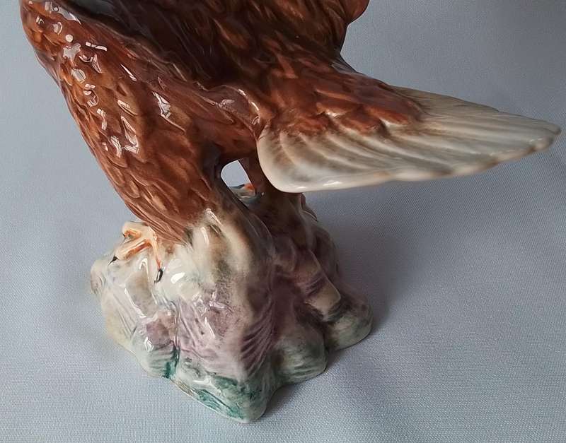Beswick  -  Vintage porcelain Bird figure  -  Bald Eagle