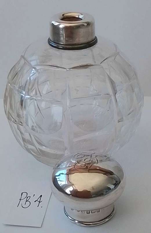 BIRMINGHAM 1910  -  Silver Top Perfume Bottle