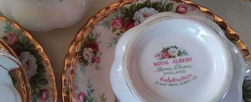 Royal Albert  -  23 pc CELEBRATION  -  Tea Set