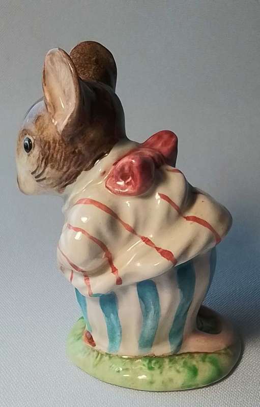 Beswick  Beatrix Potter   -  Mrs  Tittlemouse  -  Figure