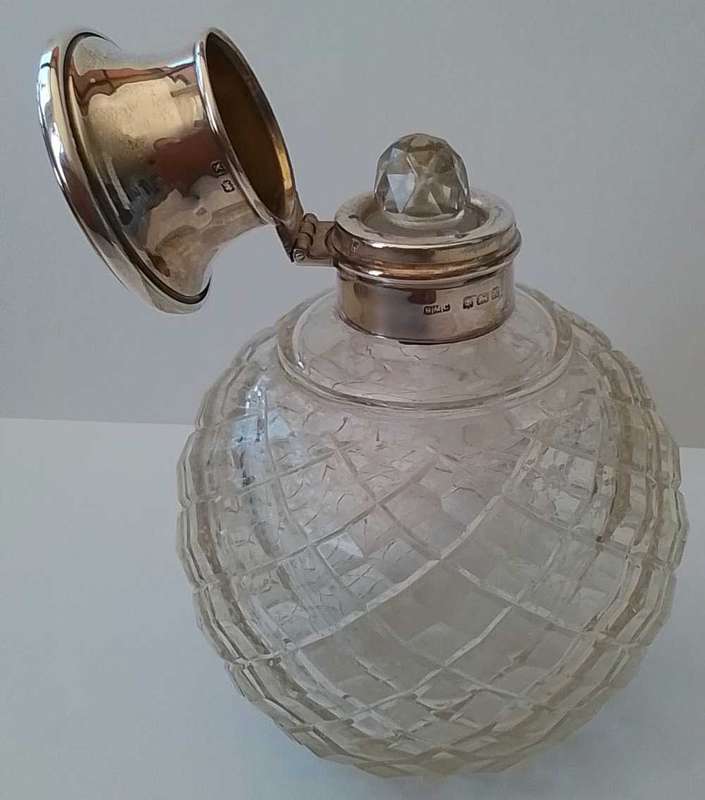 Birmingham  1922  -  Silver Top Perfume Bottle  [P6]