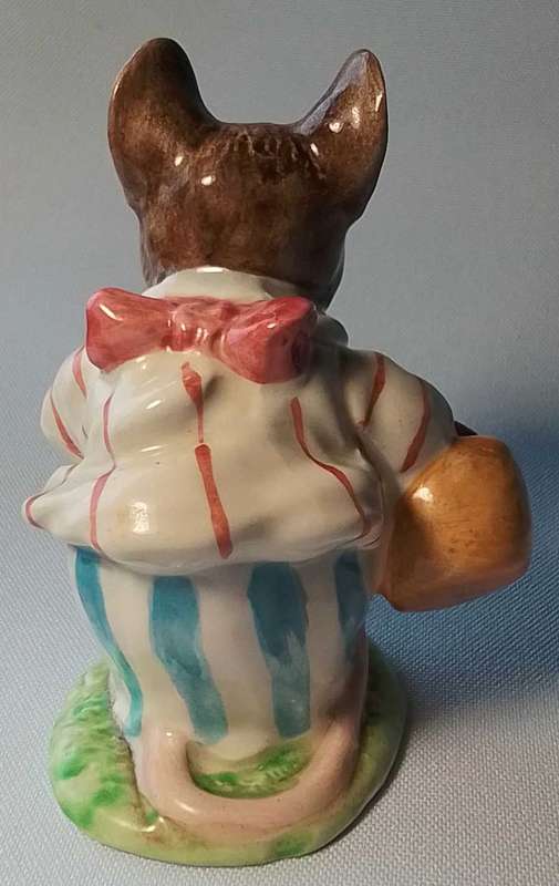 Beswick  Beatrix Potter   -  Mrs  Tittlemouse  -  Figure