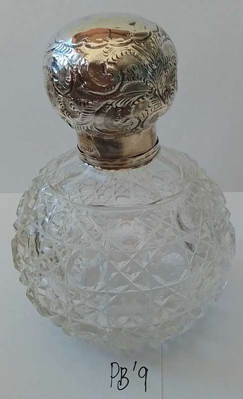 London  1911  -  Silver  Top  Perfume   Bottle