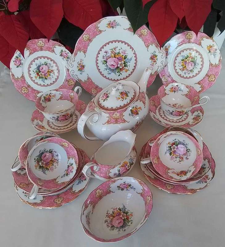 Royal Albert   -  23 pc  LADY CARLYLE   -  Tea  Set