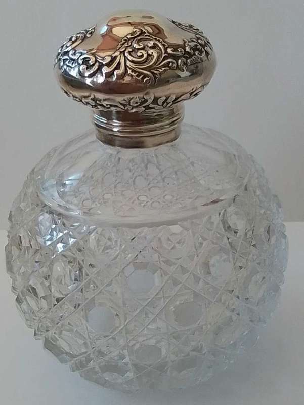 London  1927   -  Silver  Top  -  Perfume  bottle  [P3]