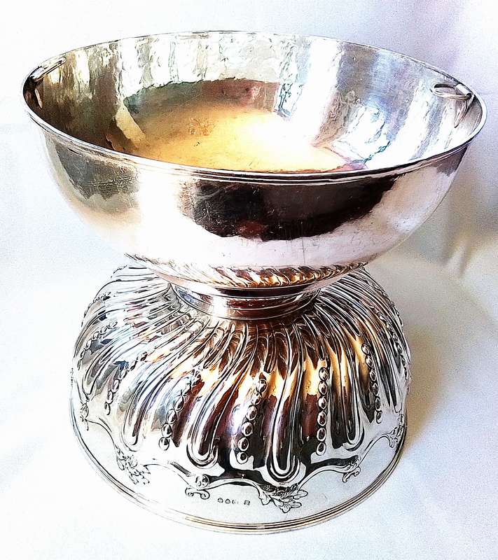 London  1891  - Relief Pattern  Champagne Cooler / Footed Bowl