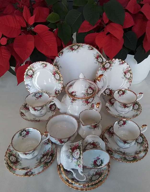 Royal Albert  -  23 pc CELEBRATION  -  Tea Set