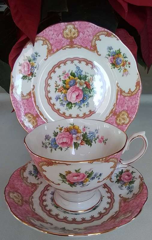 Royal Albert   -  LADY CARLYLE   -  TRIO