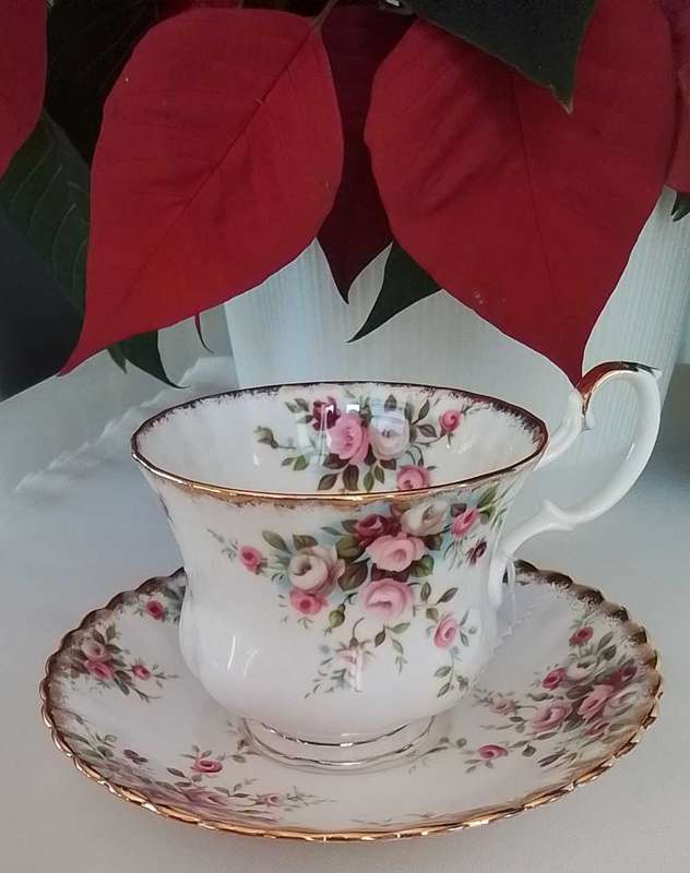 Royal Albert   -  Cottage Garden   -  Breakfast  Duo
