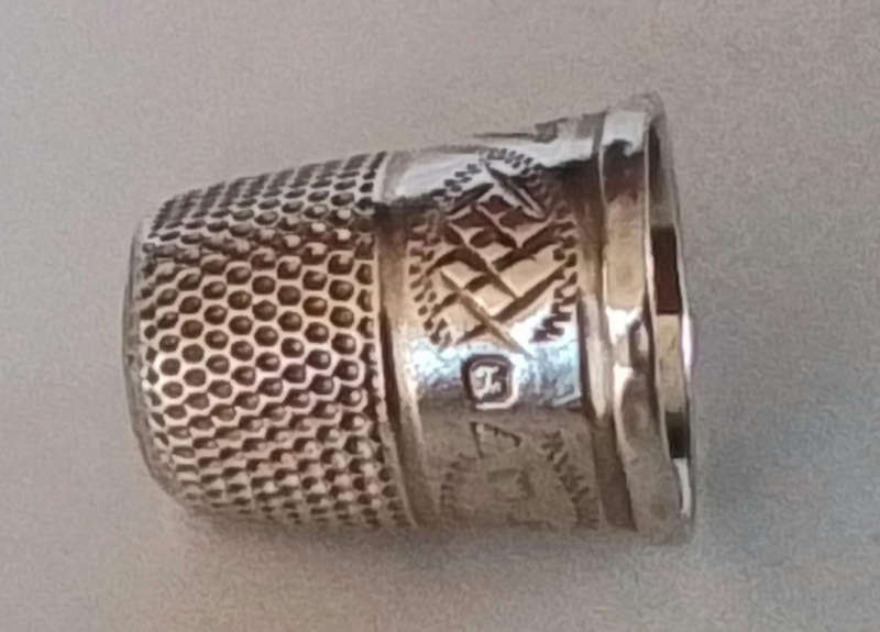 CHESTER 1925  silver Thimble  [6]