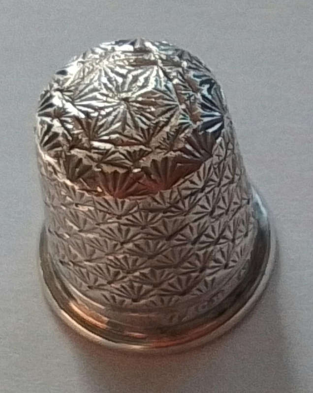 CHESTER 1918 / 19  silver  Thimble