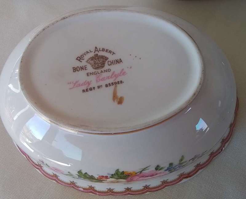 Royal Albert   -  23 pc  LADY CARLYLE   -  Tea  Set