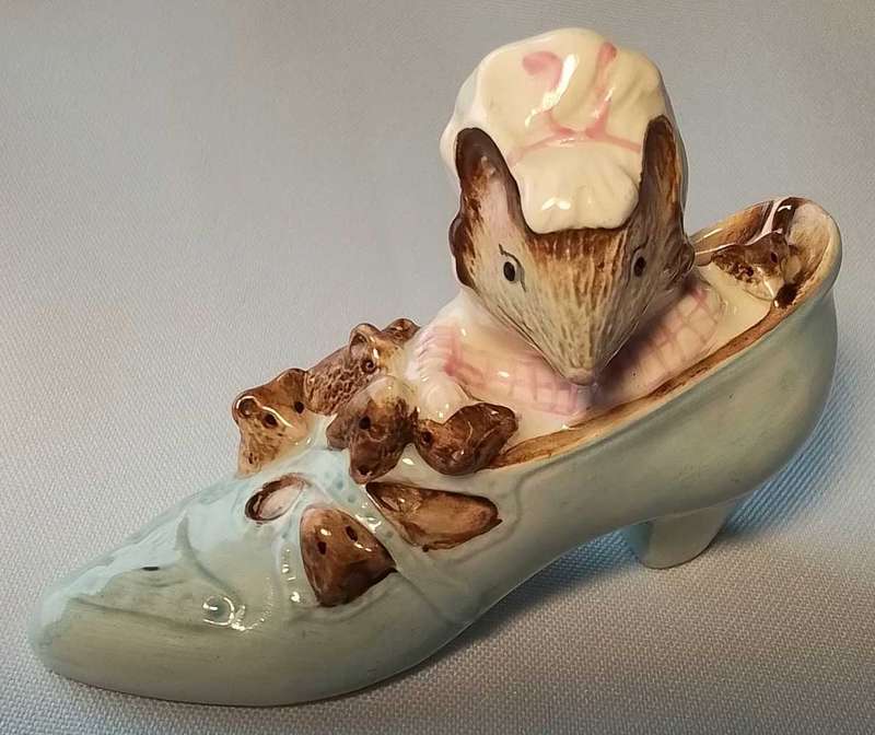 Beswick  Beatrix  Potter  - The Old Woman who lived in a Shoe