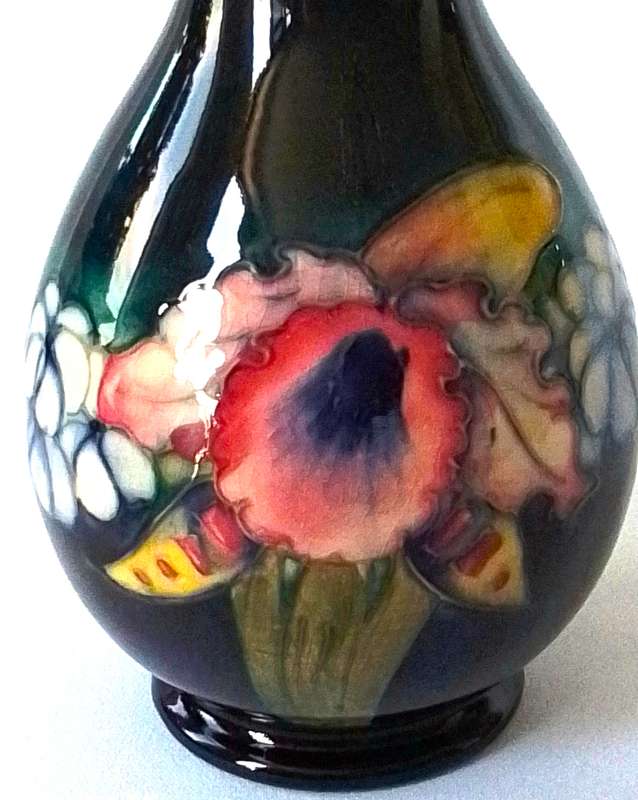 Moorcroft   `` Orchid``   Vase