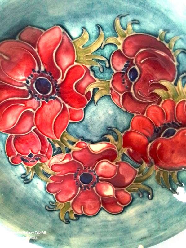 Moorcroft     ``Anemone``     Relief  Plate