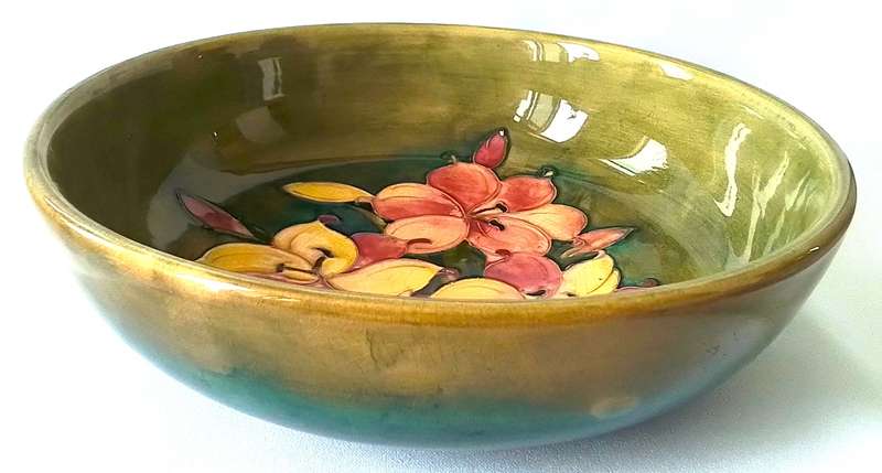 Moorcroft   ``FREESIA``   Bowl