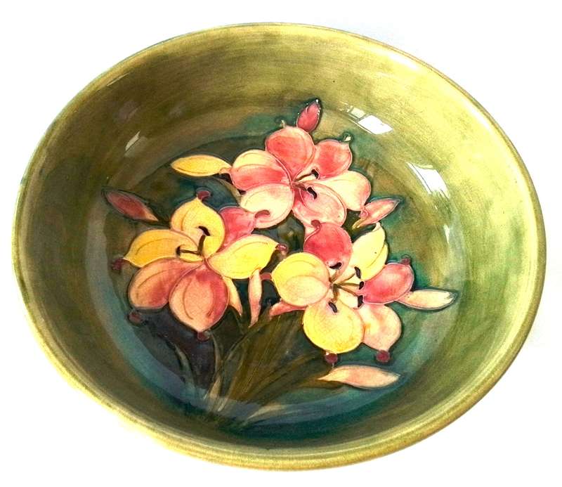 Moorcroft   ``FREESIA``   Bowl