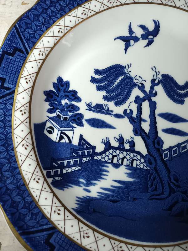 Royal Doulton 'The Majestic Collection' Booths Real Old Willow Plate