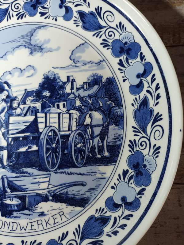 Delftware 'De Grondwerker' Series No 1493 Plate