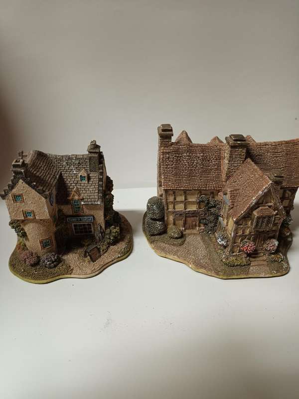 Two Lilliput Lane Cottage Models