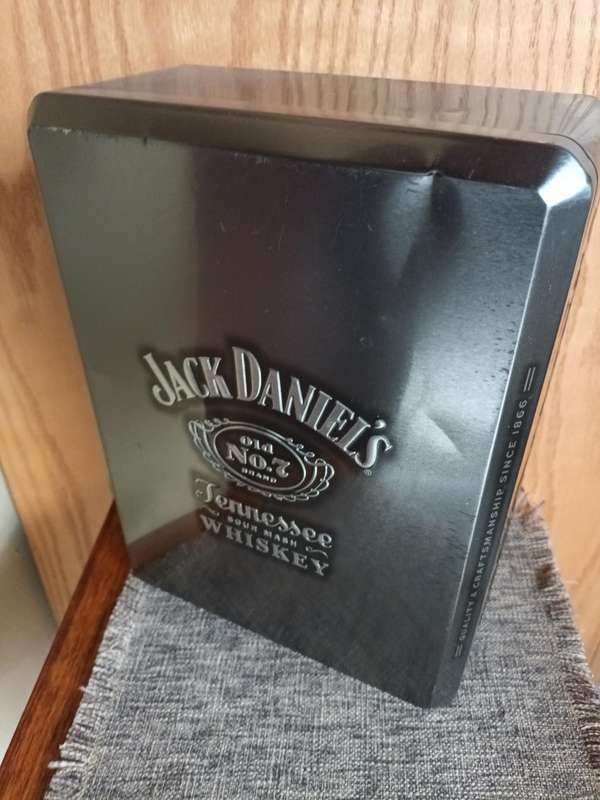 Jack Daniels Tin - Newish