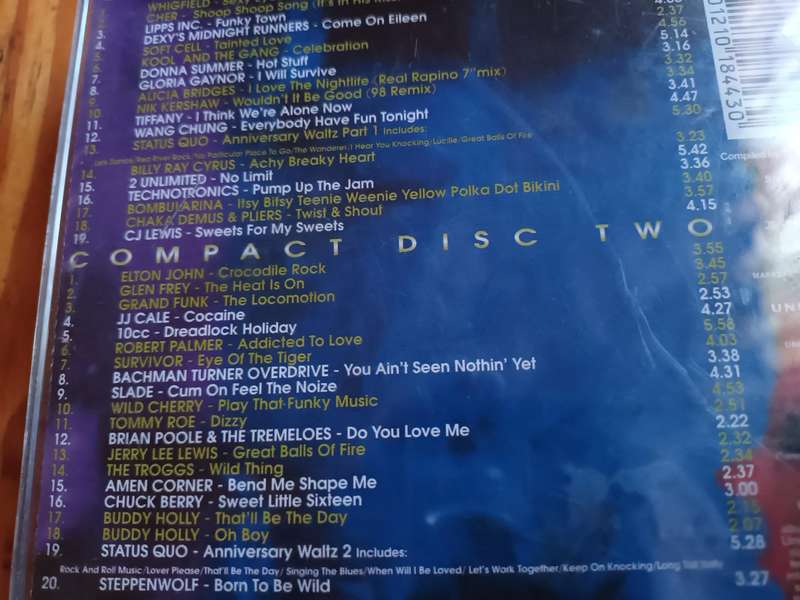 39 Party Hits Double Music CD