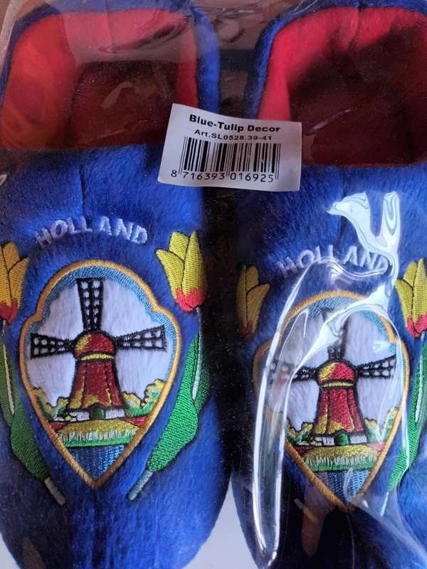 Holland Material Slippers - New