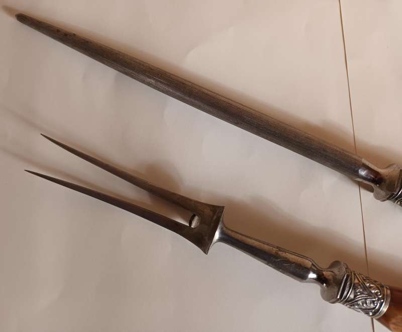 Vintage Roast Kitchen Tools - No Carving Knife