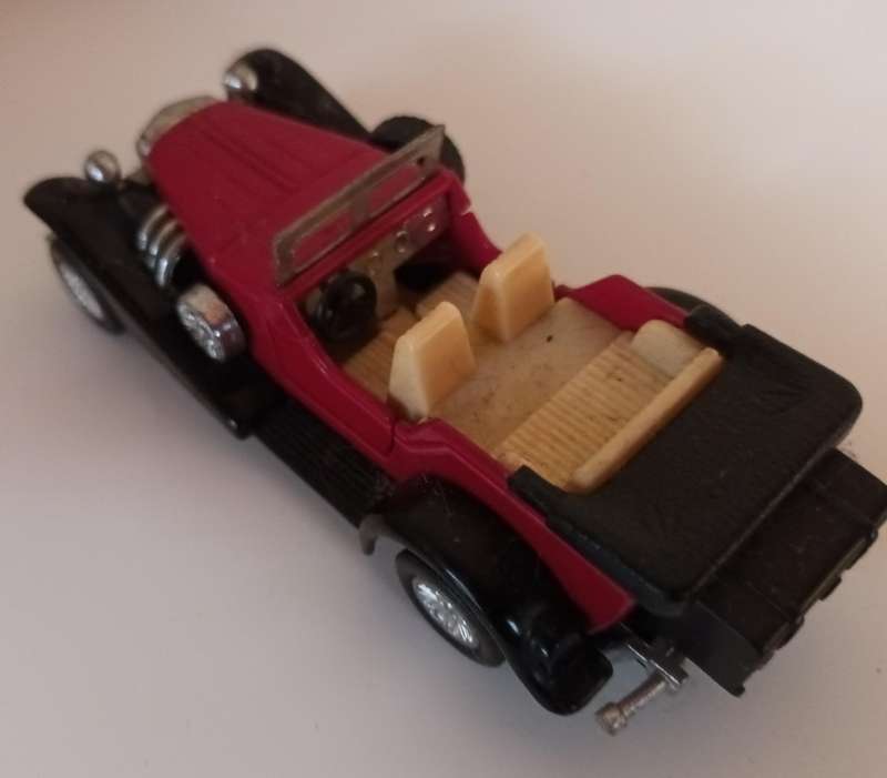 Die Cast Vintage Car