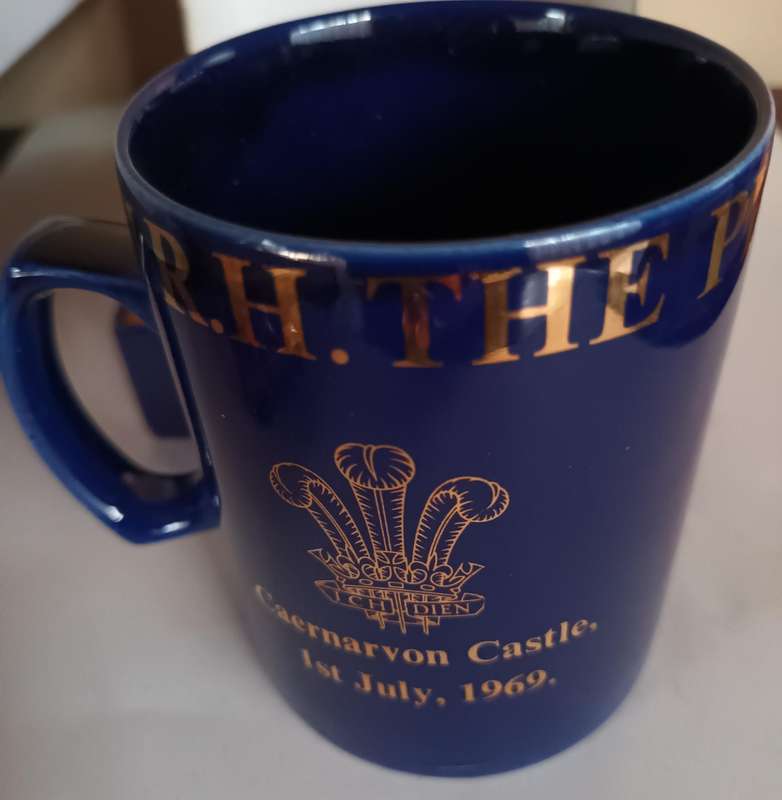 Boxed Prince of Wales Caernarvon Castle Mug