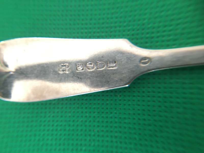 VICTORIAN SILVER  - FISH KNIFE