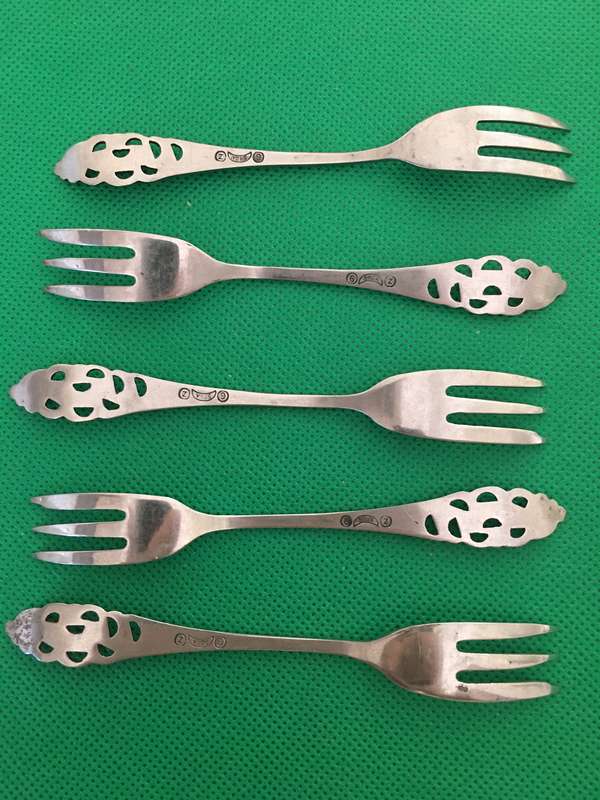 VINTAGE CAKE FORKS 5 - SOLA - CNS STAINLESS STEEL
