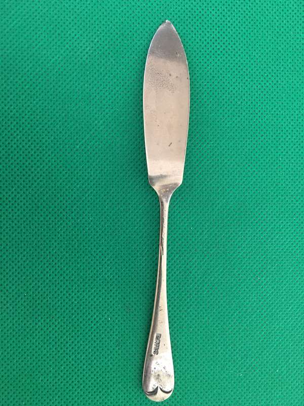 VINTAGE CHEESE KNIVES AND CAKE FORK PLATED  X 3 ITEMS EPNS AND NICKLE SILVER