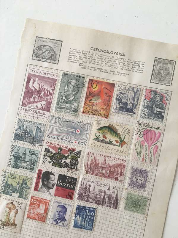 CZECHOSOLOVAKIA USED  POSTAGE STAMPS - MOUNTED