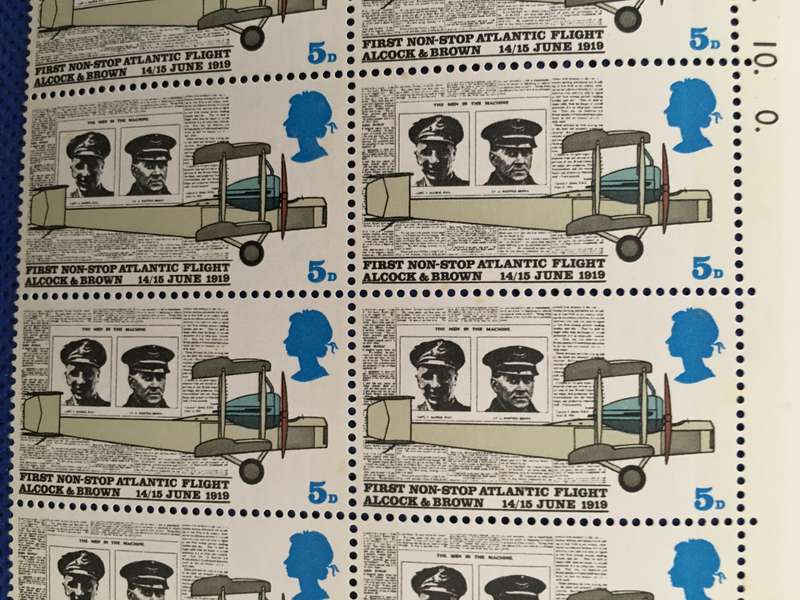 GREAT BRITAIN - MINT BLOCK OF FIRST NON-STOP ATLANTIC FLIGHT  5D BLOCK OF STAMPS - 1969