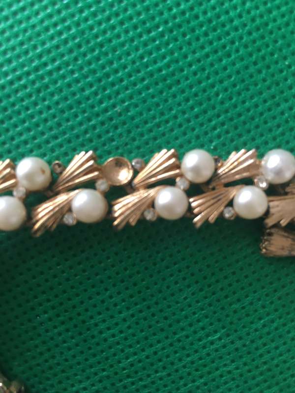 VINTAGE NECKLACE