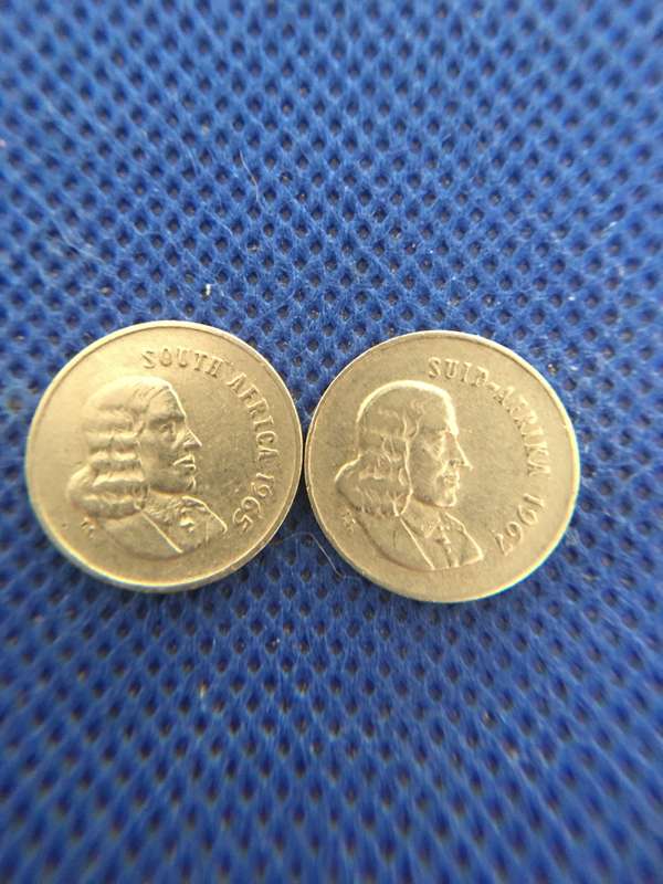 SOUTH AFRICA - TWO COINS - 5c JAN VAN RIEBEECK - 1967 - 1965 - ENGLISH AND AFRIKAANS