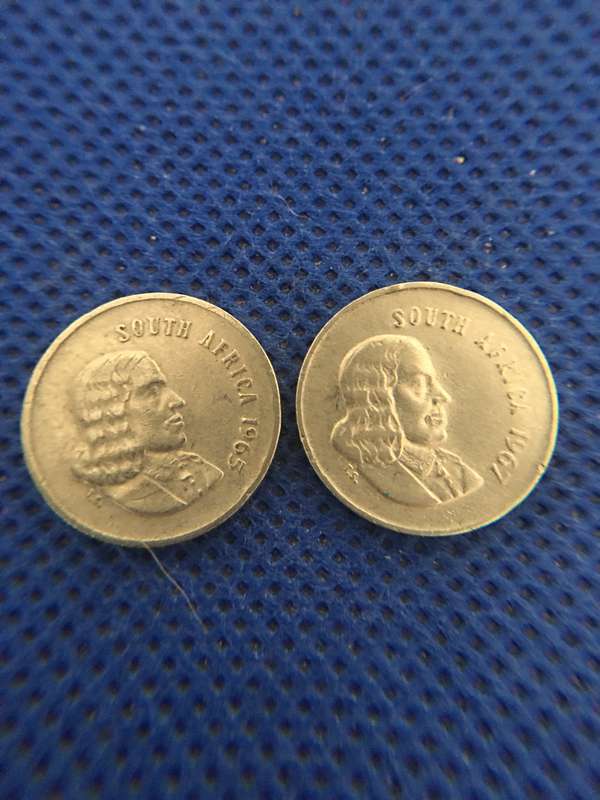 SOUTH AFRICA - 5c COINS  X 2 - JAN VAN RIEBEECK - 1965 1967 BOTH ENGLISH